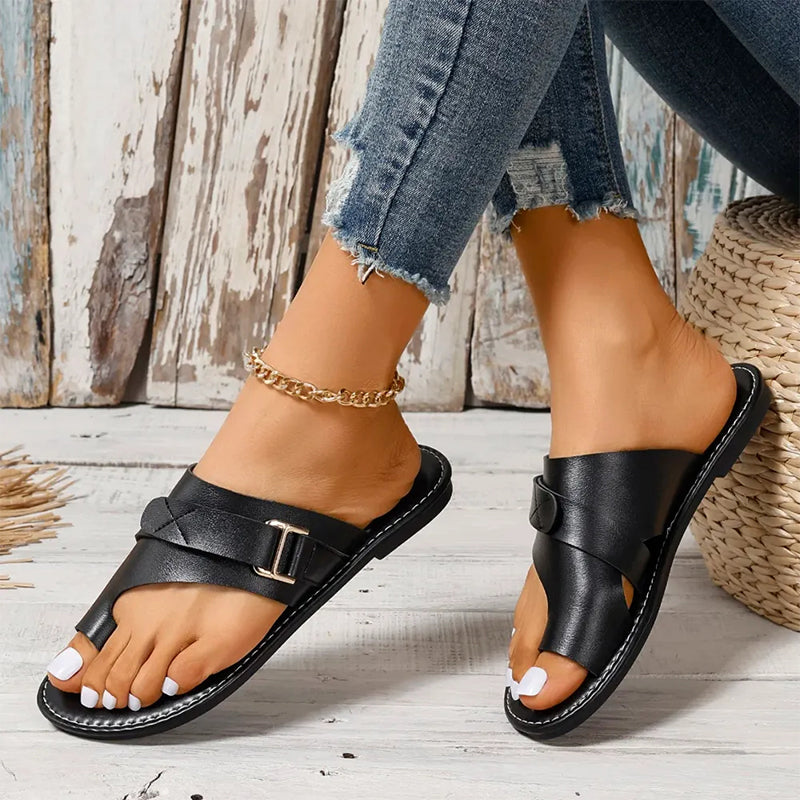 Drune | Stylische Flache Zehentrenner Sandalen für Einen Trendigen Look