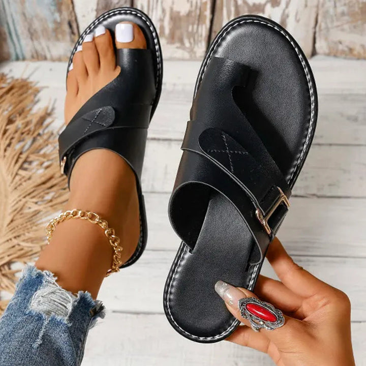 Drune | Stylische Flache Zehentrenner Sandalen für Einen Trendigen Look