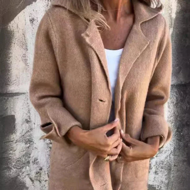 Drune | gemütliche mittellange jacke mit umgeschlagenen manschetten