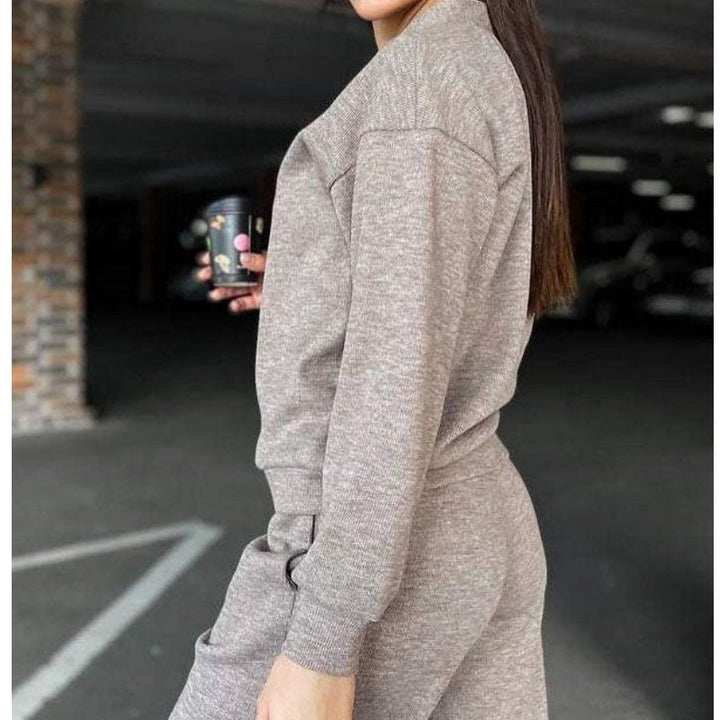 Drune | Zweiteilig: Strickjacke mit Knopfleiste und passender Hose