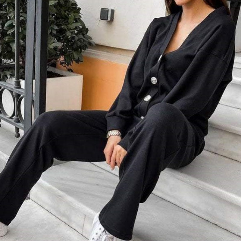 Drune | Zweiteilig: Strickjacke mit Knopfleiste und passender Hose