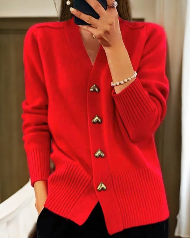 Drune | Elegante Strickjacke mit Herzknöpfen