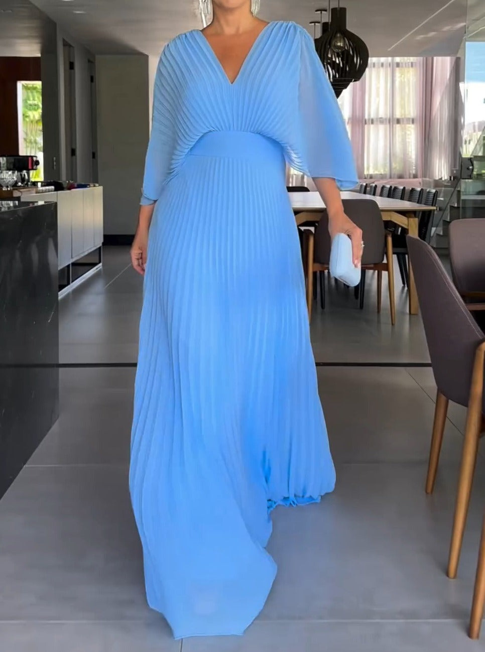 Drune | Vibrantes Falten-Maxikleid