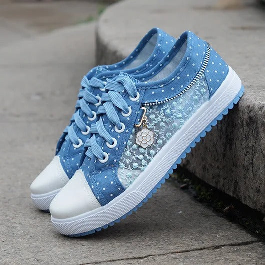 Flache Schuhe mit Spitzenkante Drune