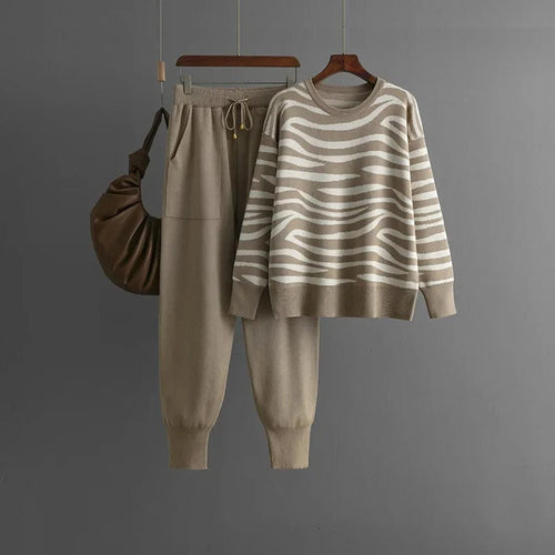 Drune | Strickpullover und Hosen Satz mit Tierdruck