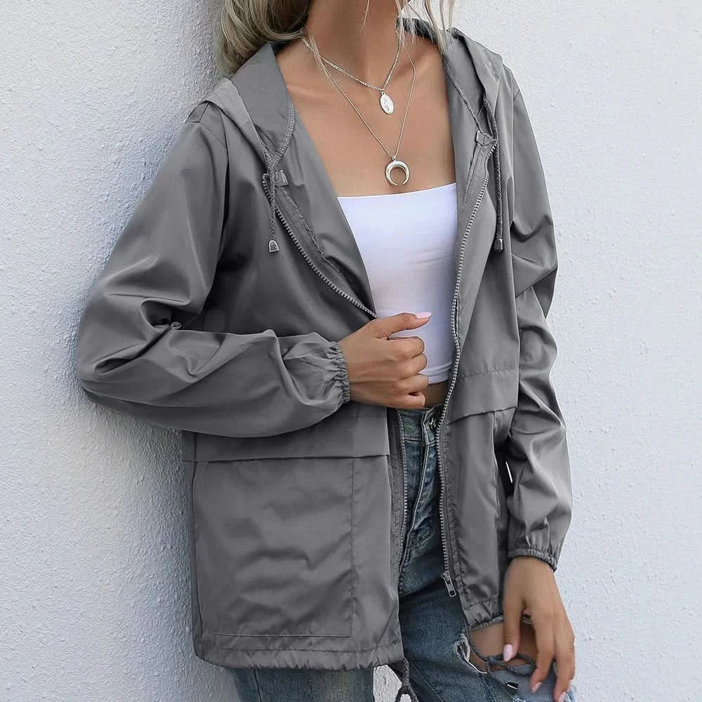 Drune | chic: leichte Jacke aus atmungsaktivem Material für Frauen