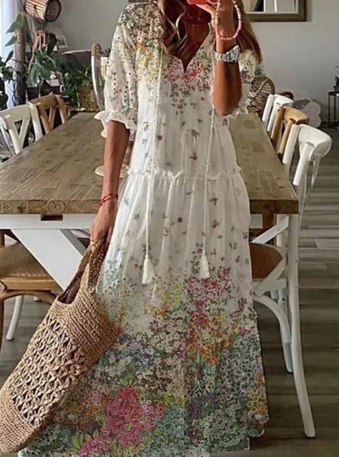 Drune | Maxikleid mit halben Ärmeln und V-Ausschnitt mit Blumenmuster