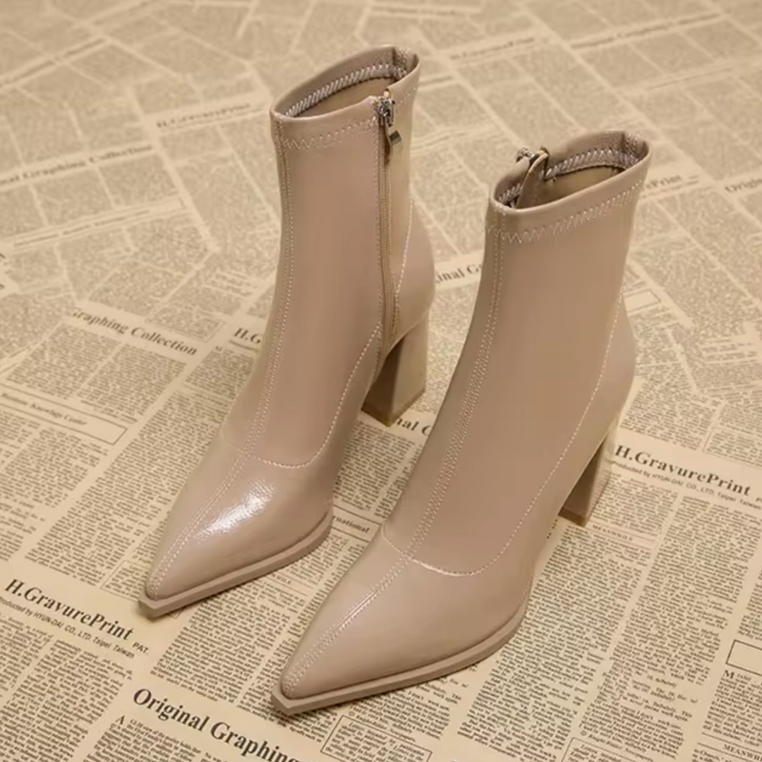 Drune | Ankle-Stiefel mit Spitzem Absatz