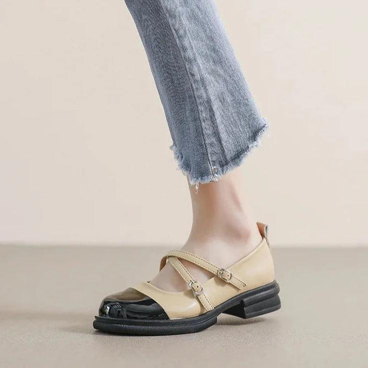 Drune | Zweifarbige Mary-Jane-Flats mit Doppelriemen