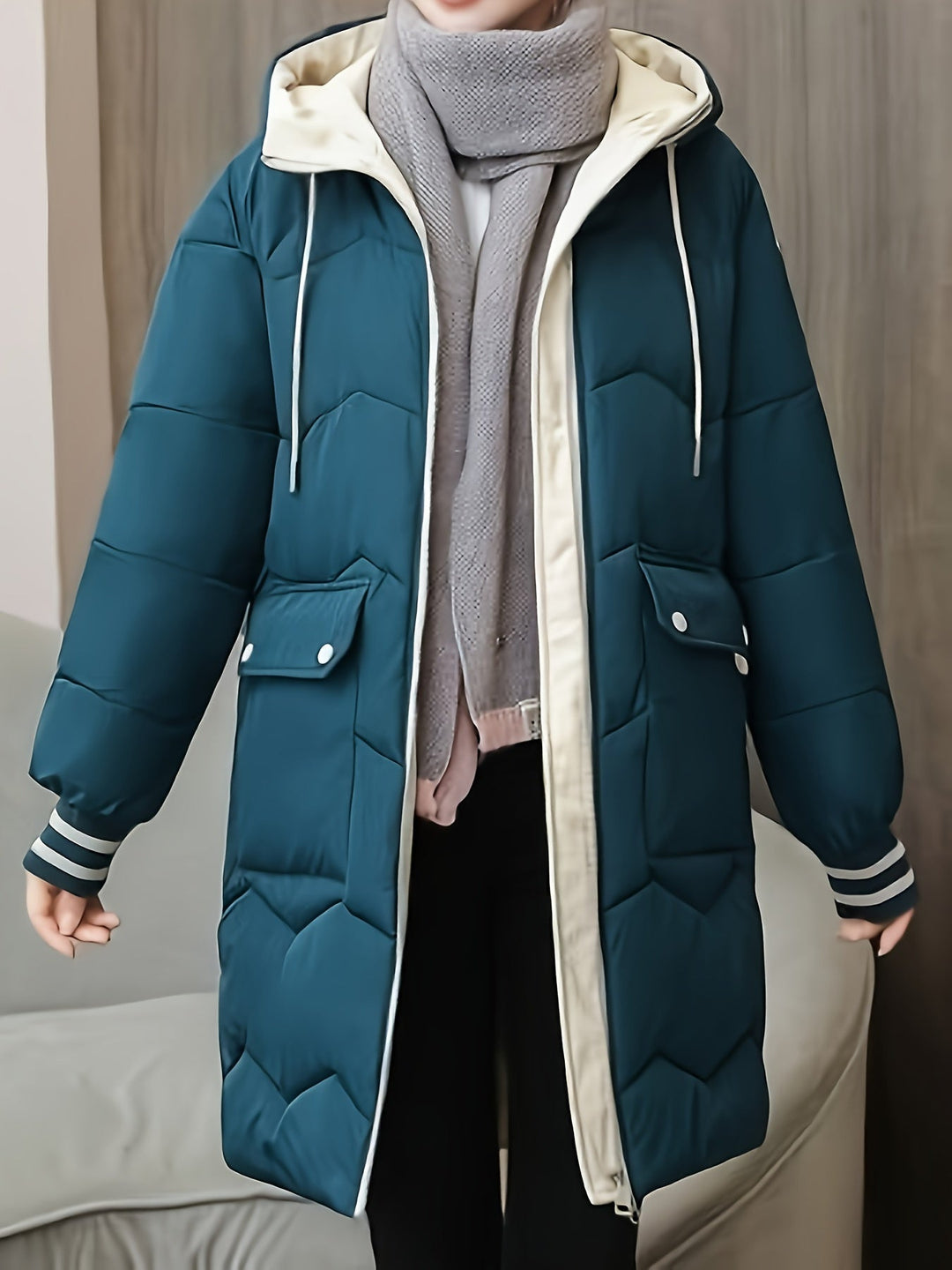 Drune | Warme Steppjacke mit Kapuze und Reißverschluss