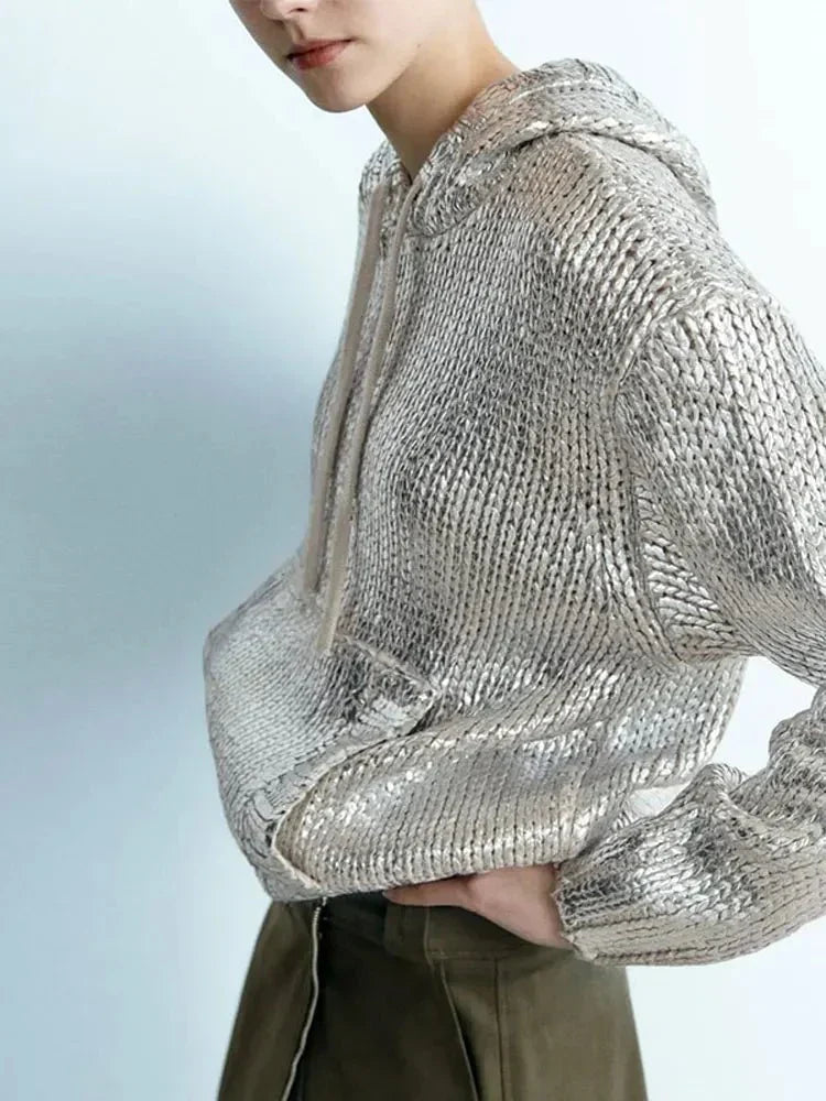 Drune | Schicker Damen Kapuzenpullover mit Metallic Rippbesatz und Folie