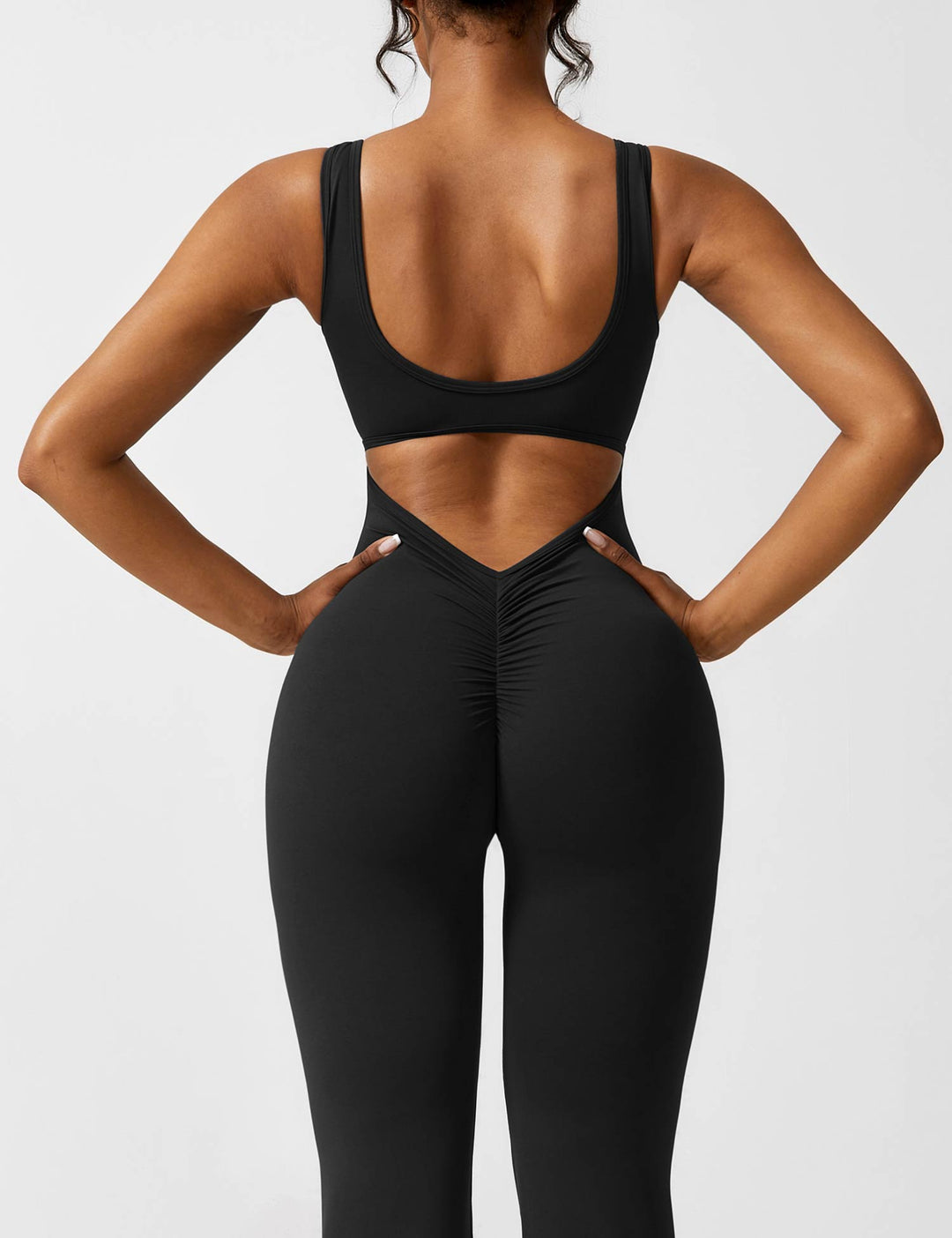 Drune | Hals Jumpsuit mit Ausgestellten Beinen | Elegantes und Figurbetontes Design