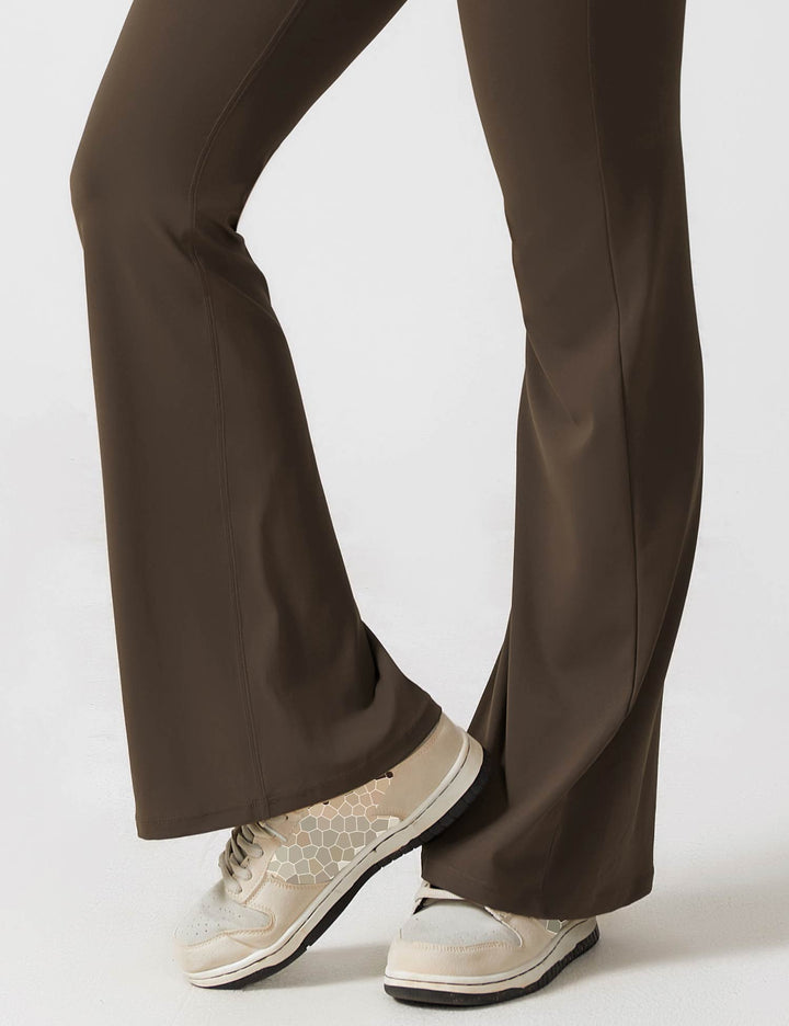 Drune | Hals Jumpsuit mit Ausgestellten Beinen | Elegantes und Figurbetontes Design