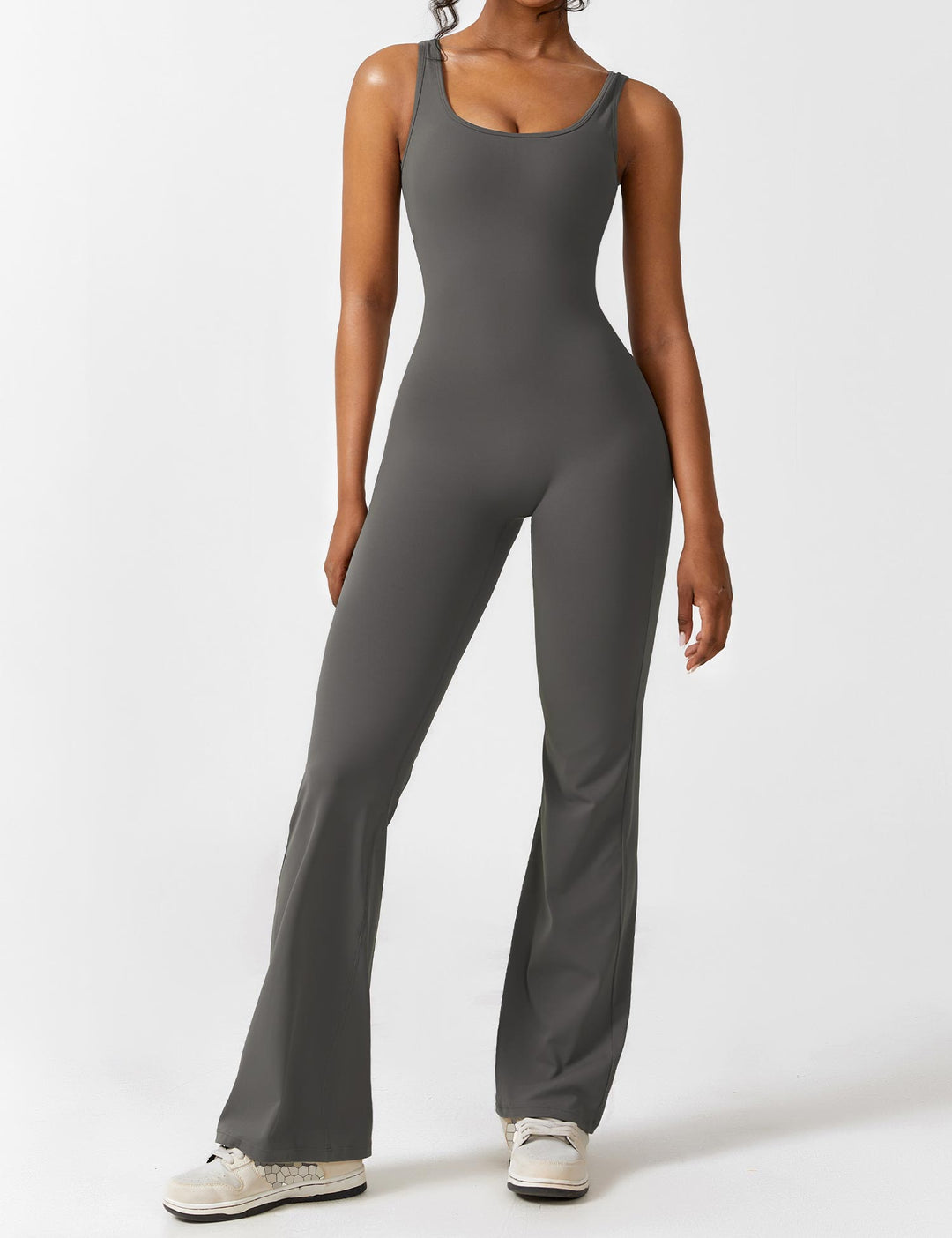 Drune | Hals Jumpsuit mit Ausgestellten Beinen | Elegantes und Figurbetontes Design