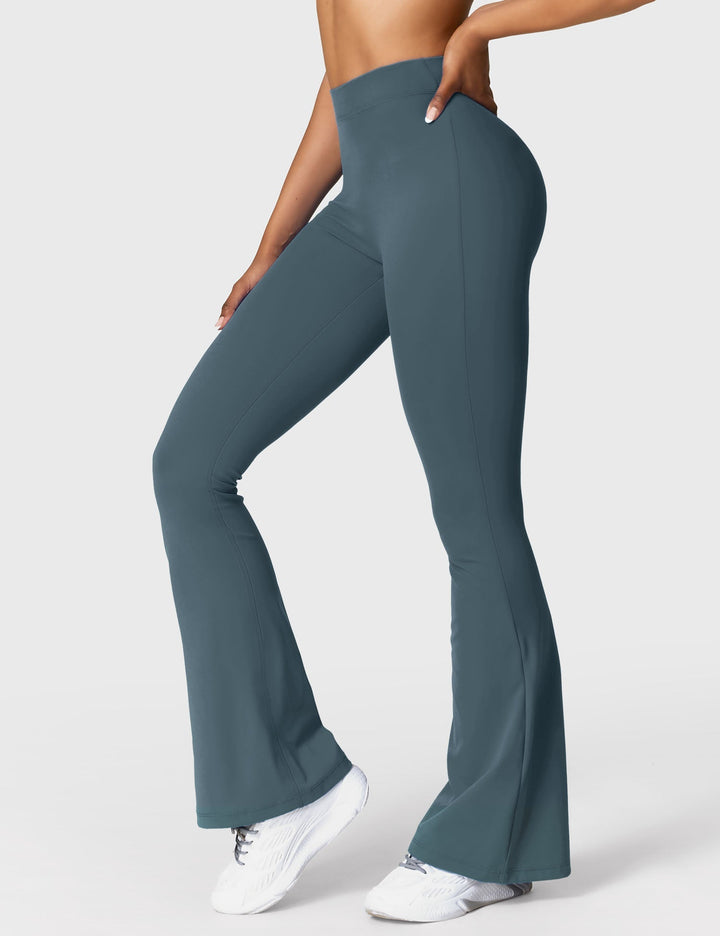 Drune | Ausgestellte Scrunch Leggings