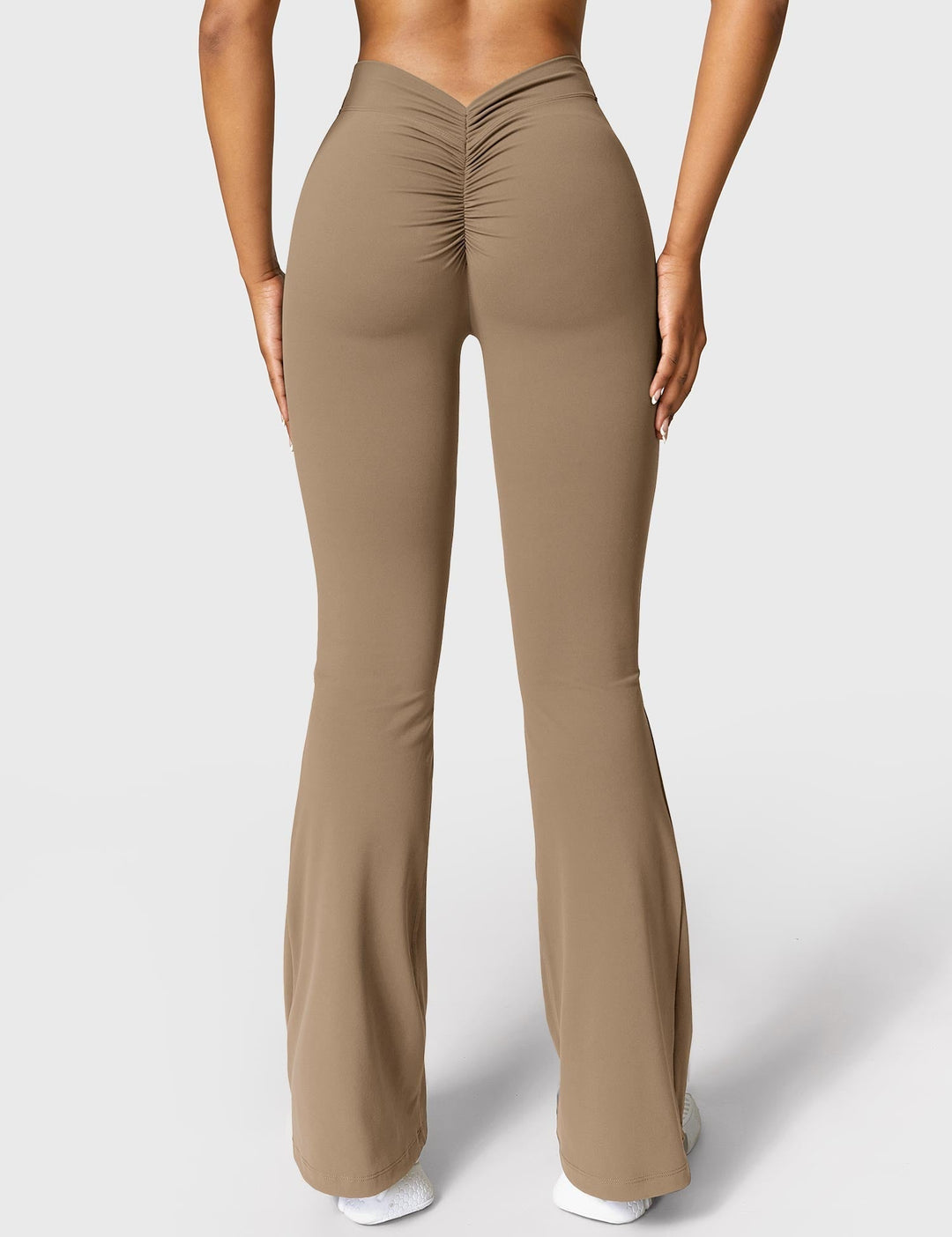 Drune | Ausgestellte Leggings mit V-Ausschnitt