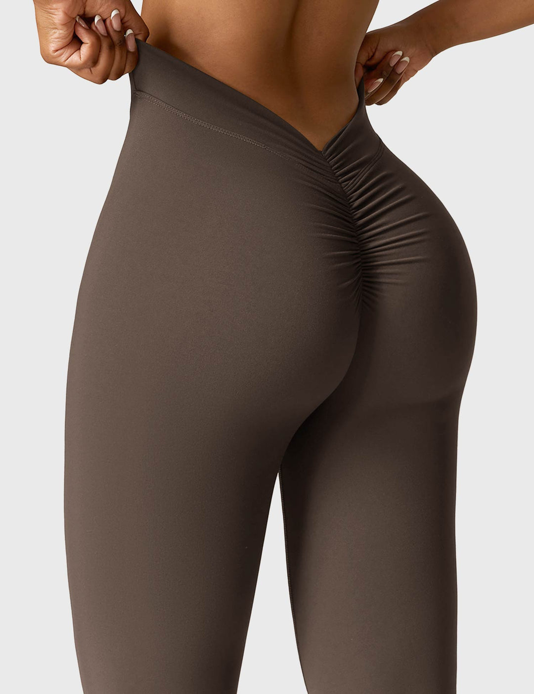Drune | Ausgestellte Scrunch Leggings