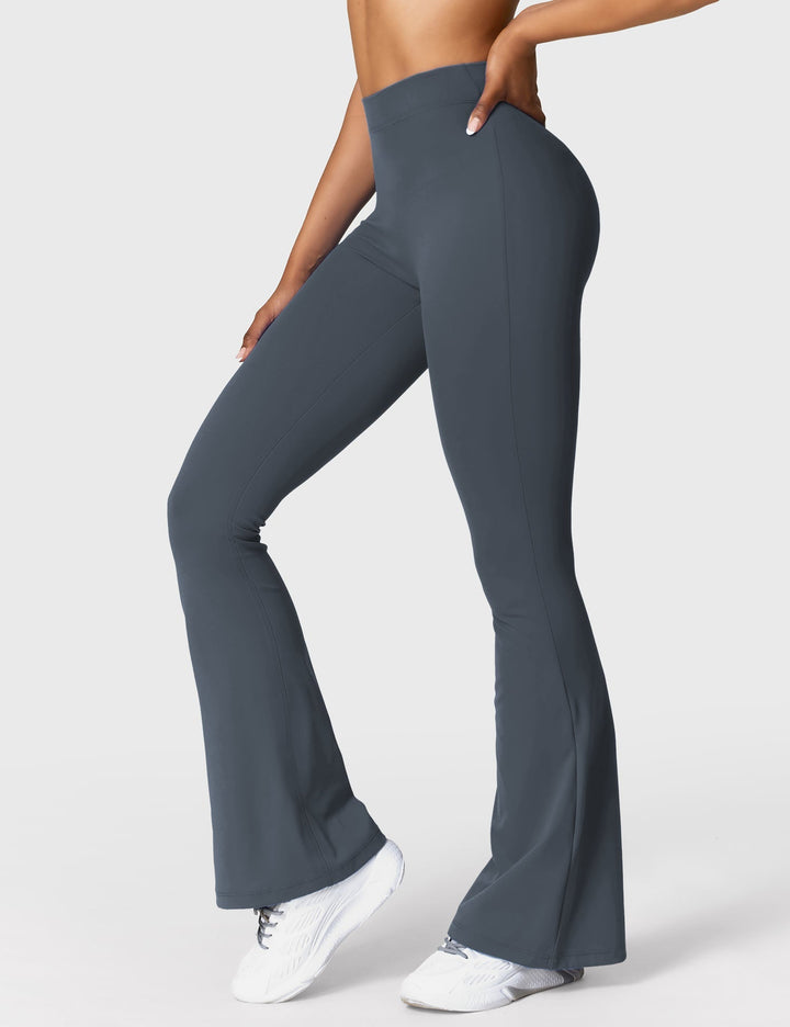 Drune | Ausgestellte Scrunch Leggings