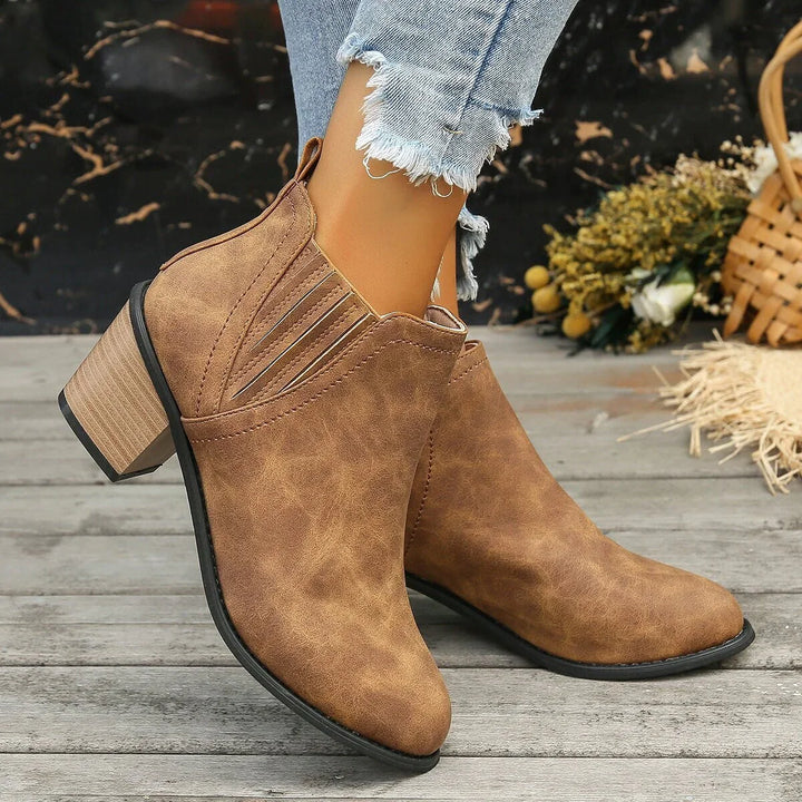 Drune Stiefeletten mit Absatz - Schwarze Stiefeletten mit Absatz - Stiefeletten mit Absatz