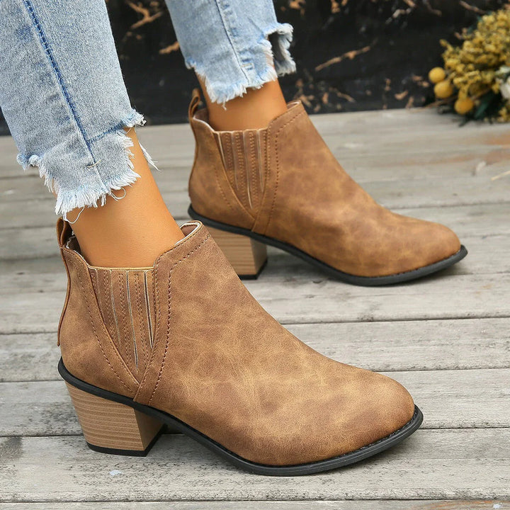 Drune Stiefeletten mit Absatz - Schwarze Stiefeletten mit Absatz - Stiefeletten mit Absatz
