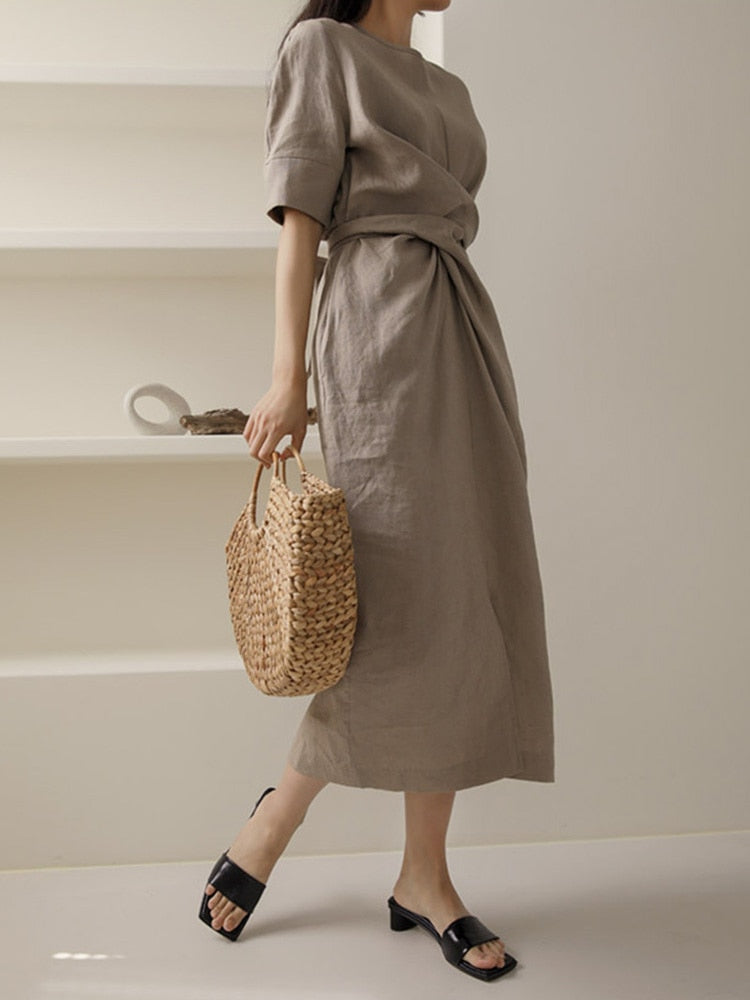 Drune Unregelmäßiges Kleid aus Leinen in Khaki