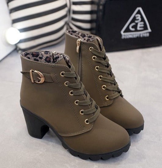 Ava - Schnürstiefeletten zum Aufpeppen deines Herbst-Outfits - FashionWOLF